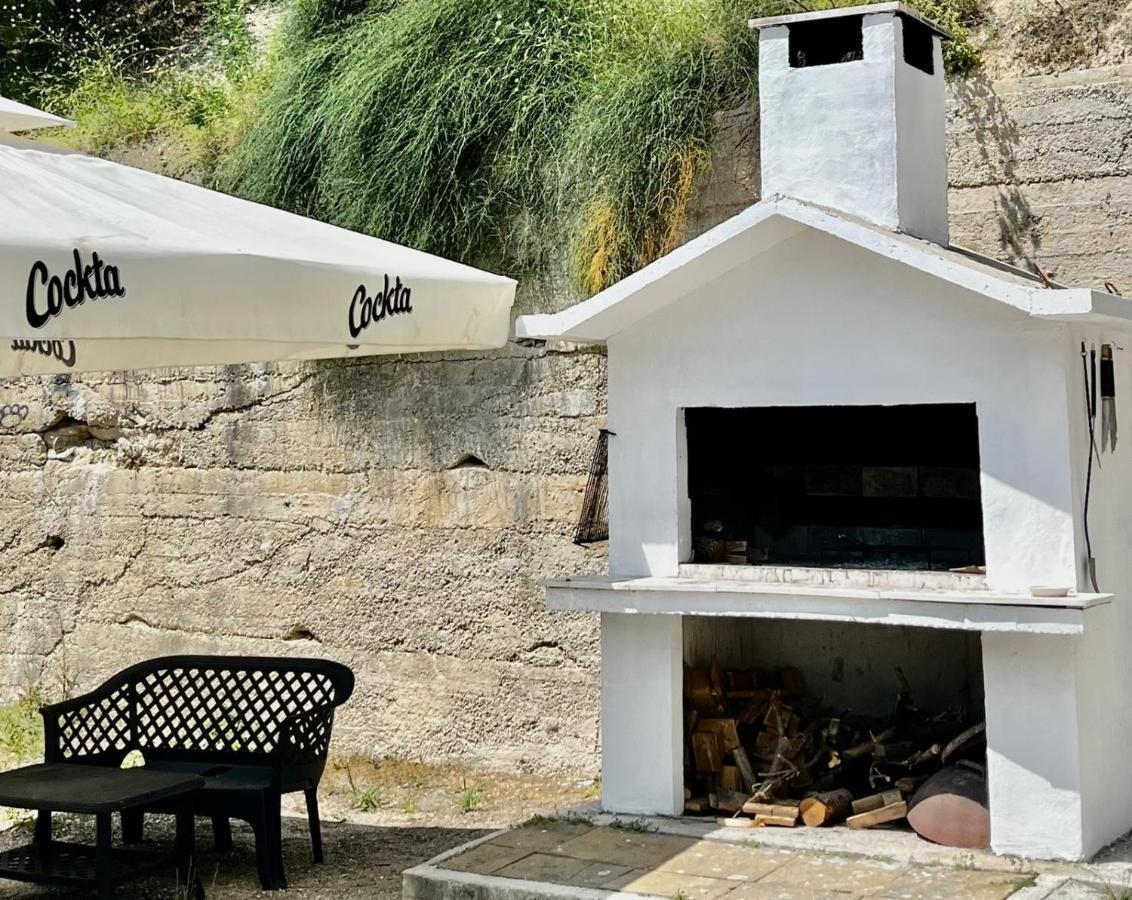 Apartmani Branko Vojnovic Omiš Exterior foto