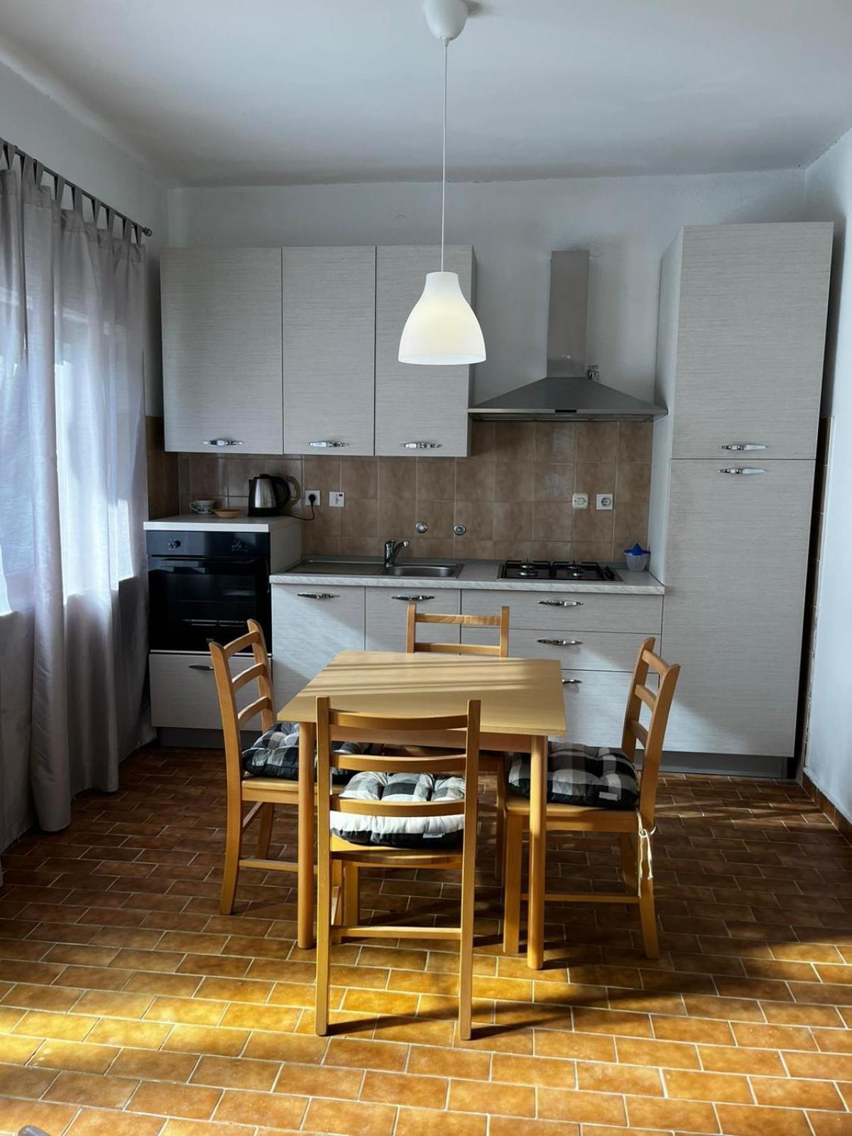 Apartmani Branko Vojnovic Omiš Quarto foto