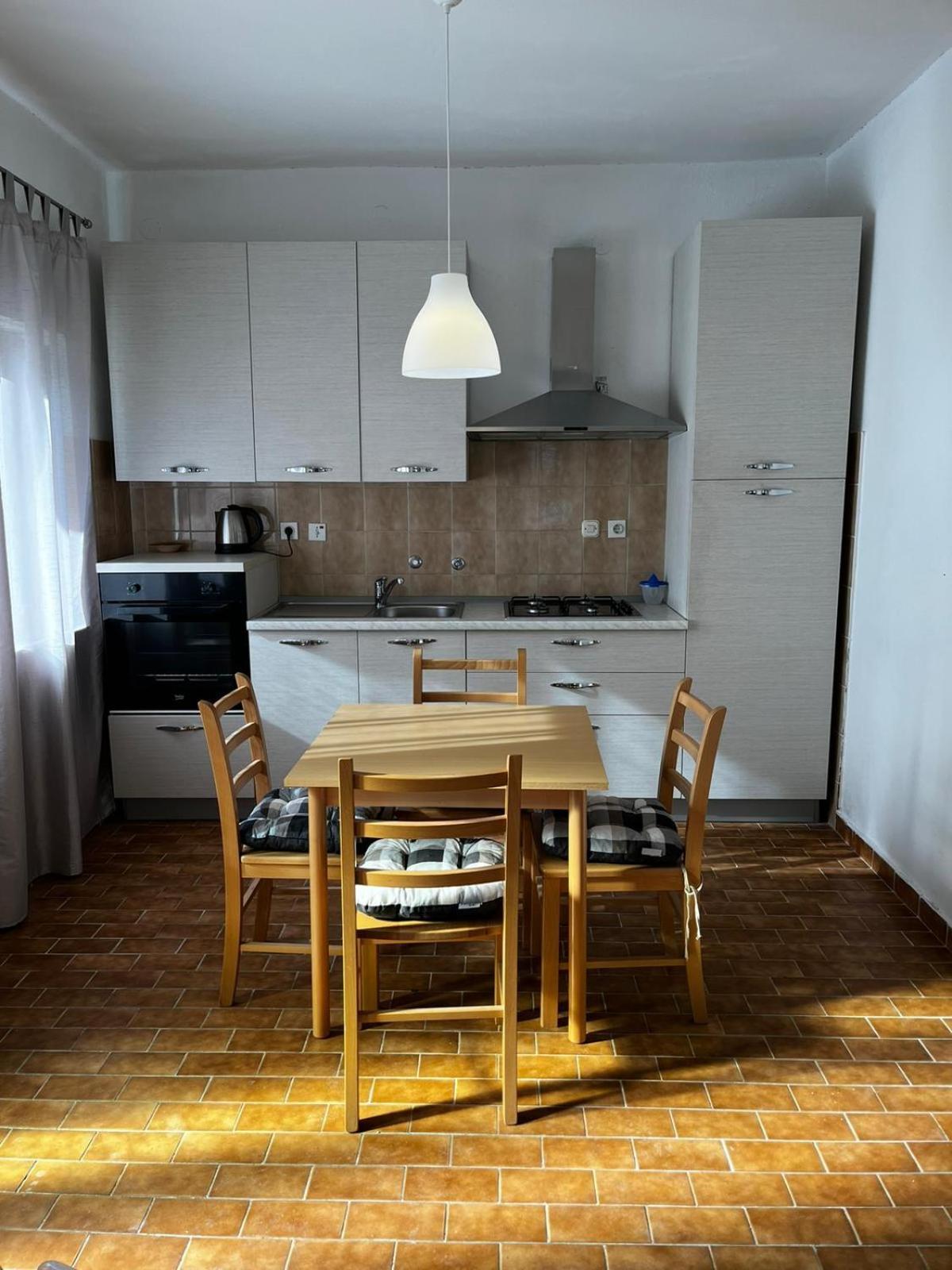 Apartmani Branko Vojnovic Omiš Quarto foto